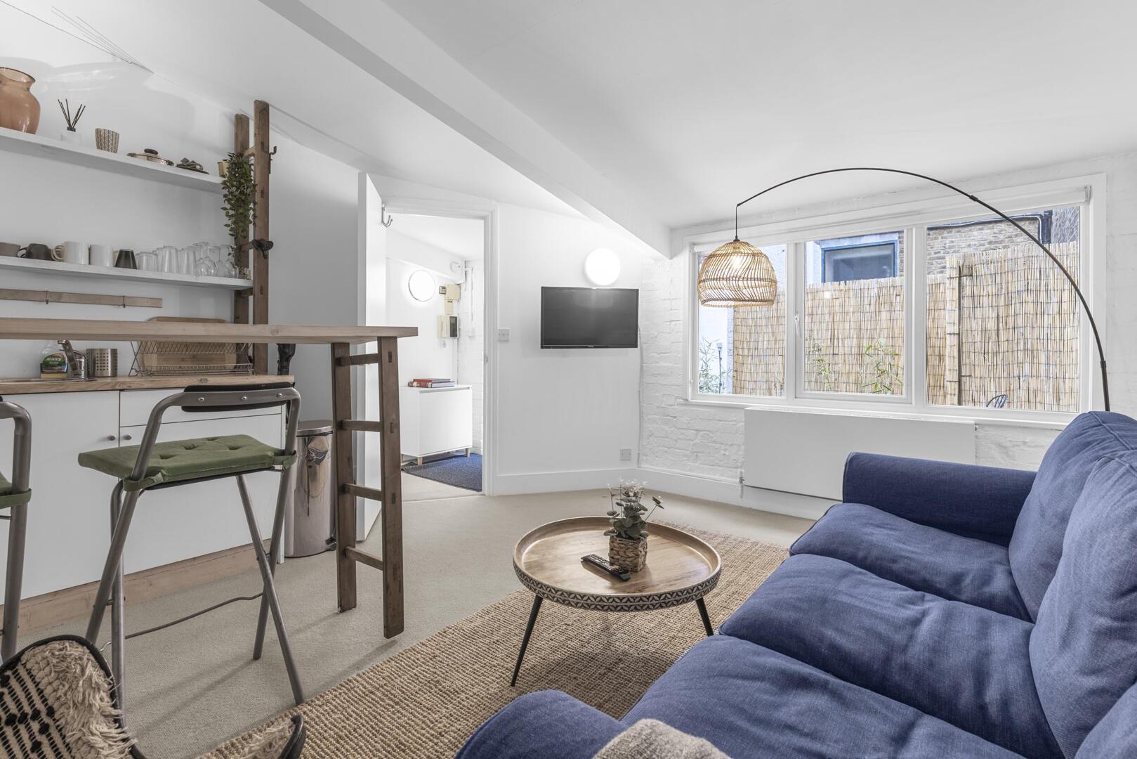 Property Image ddab3f50-7462-4cb5-8b47-61762f789c06