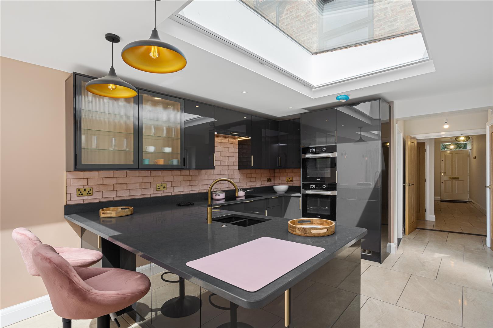 Property Image ddb59263-f9c9-4486-a176-746245dff3f3