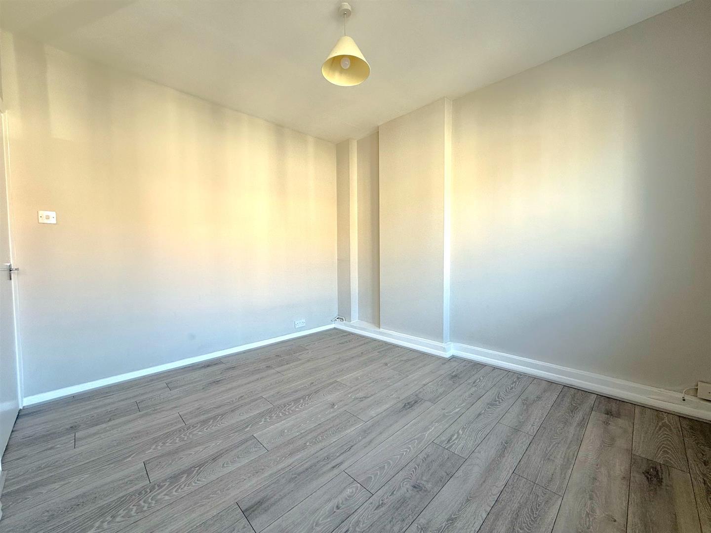 Property Image de160004-cd3f-4cbf-9fae-25f3c373d050