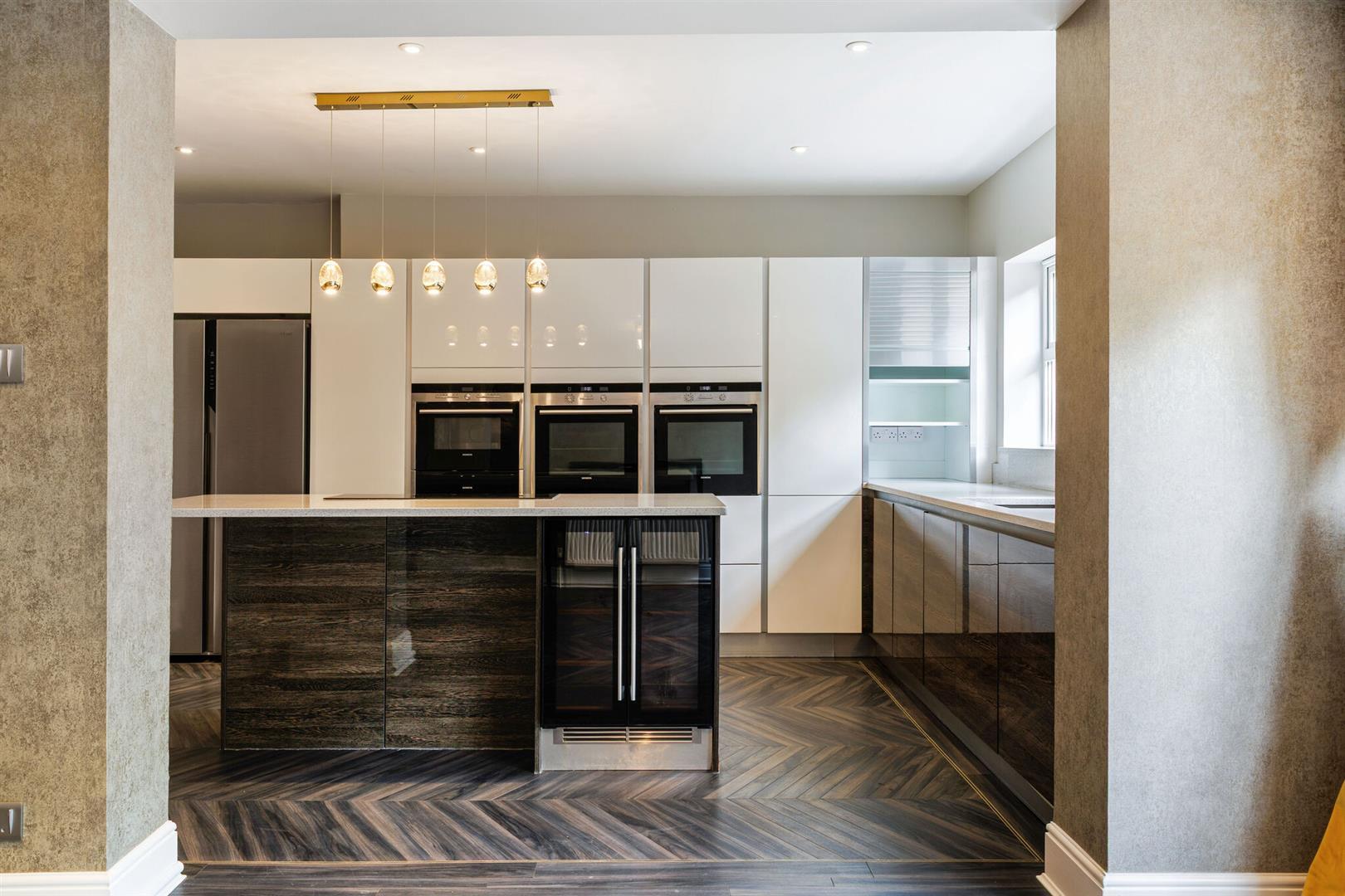 Property Image de1ca84d-edc4-48a9-b46b-a895e31cd87a