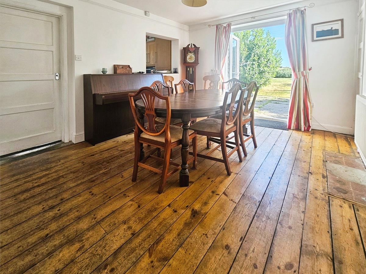 Property Image de53cf9c-93c2-4988-9d9b-a77b4a253215