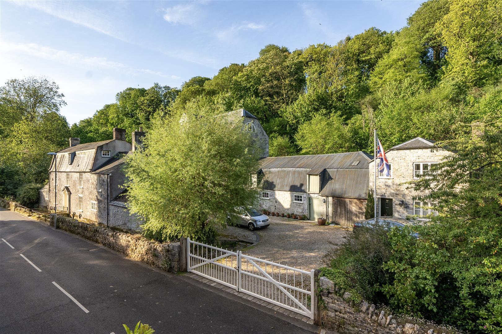 Property Image de70f33b-5066-428c-bf80-48f2c6f1a570