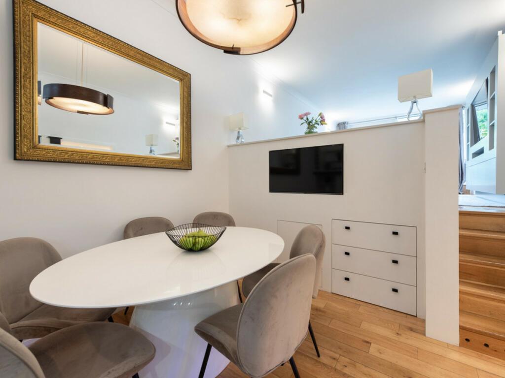 Property Image dea6a397-1638-45b0-9b8d-9342c8cde1a4