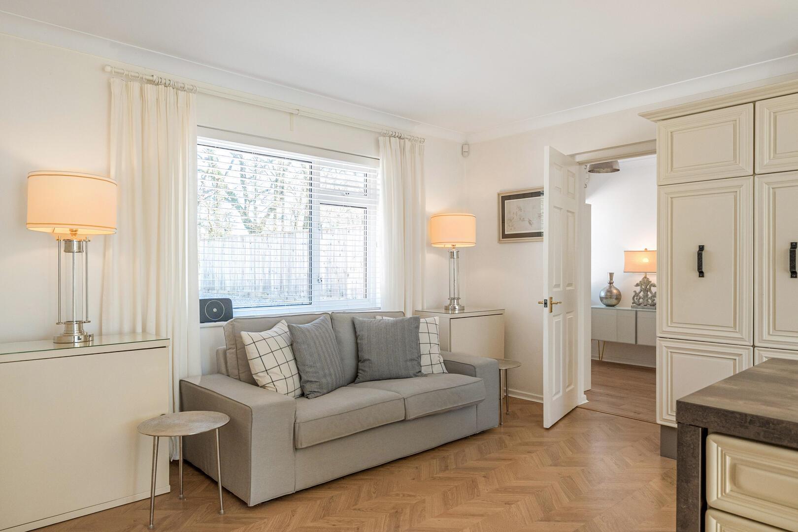 Property Image deae9444-48c3-45b6-8d7f-14b47f699d68