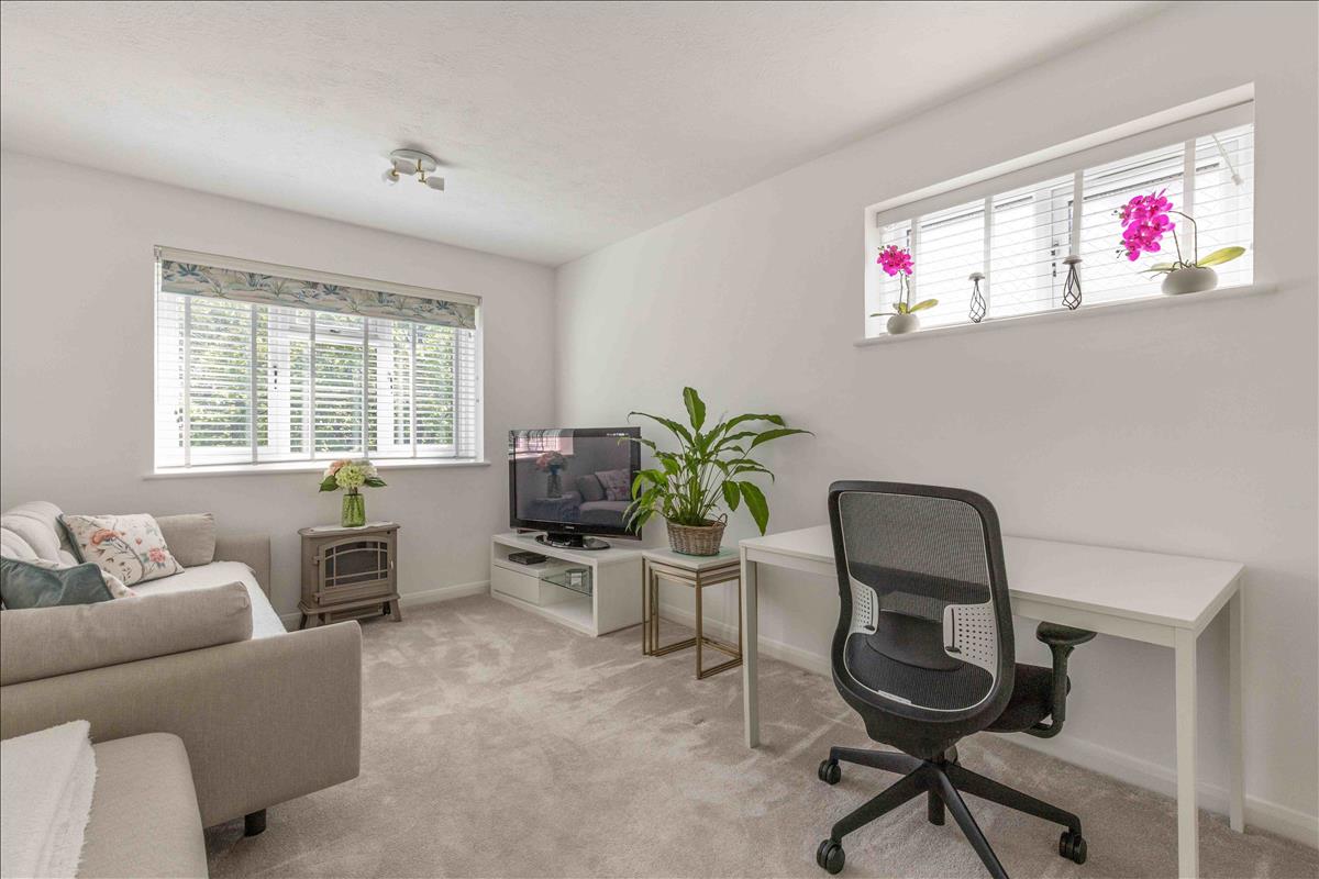 Property Image deb86bcb-82a8-4f3c-8914-0f9cb3b75963