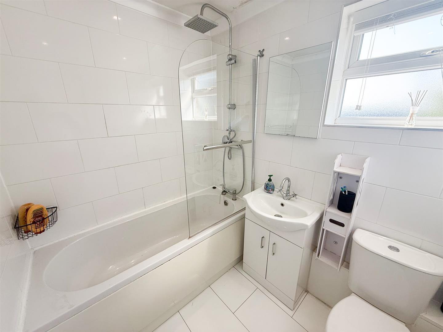 Property Image dee18cdc-1010-45a6-9eac-c2d1055cdfe6