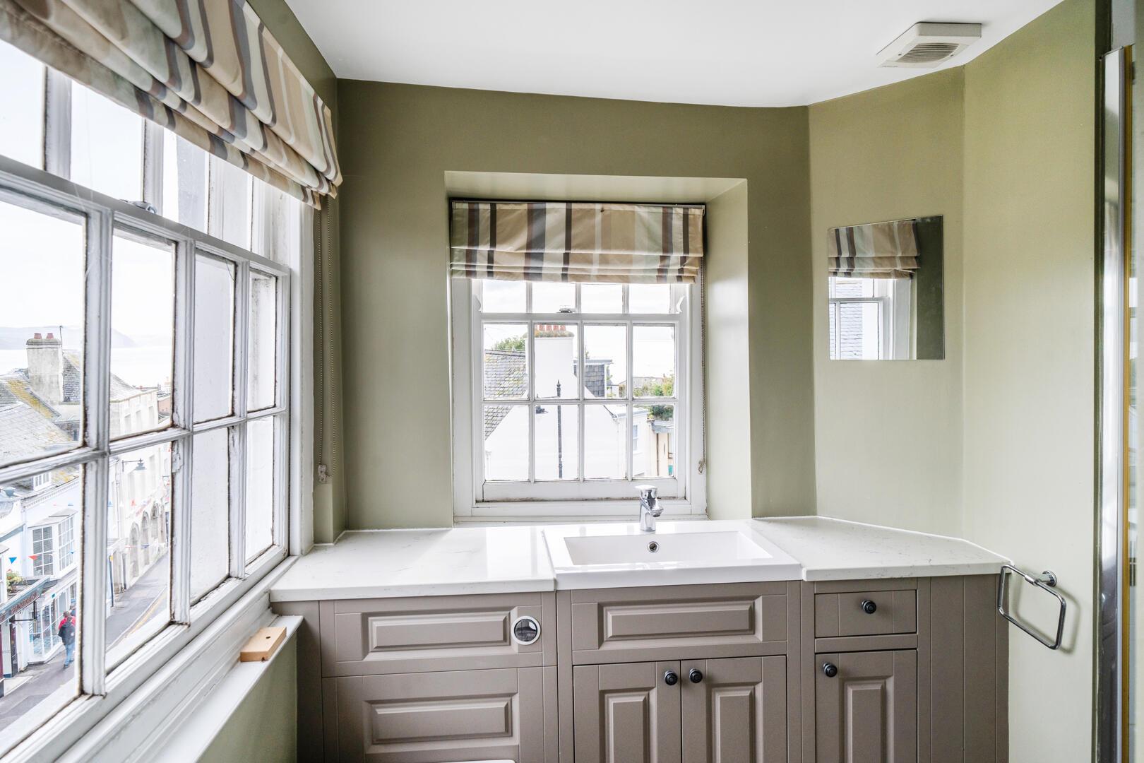 Property Image df262f4d-00fd-492f-9729-56b1337fedc1
