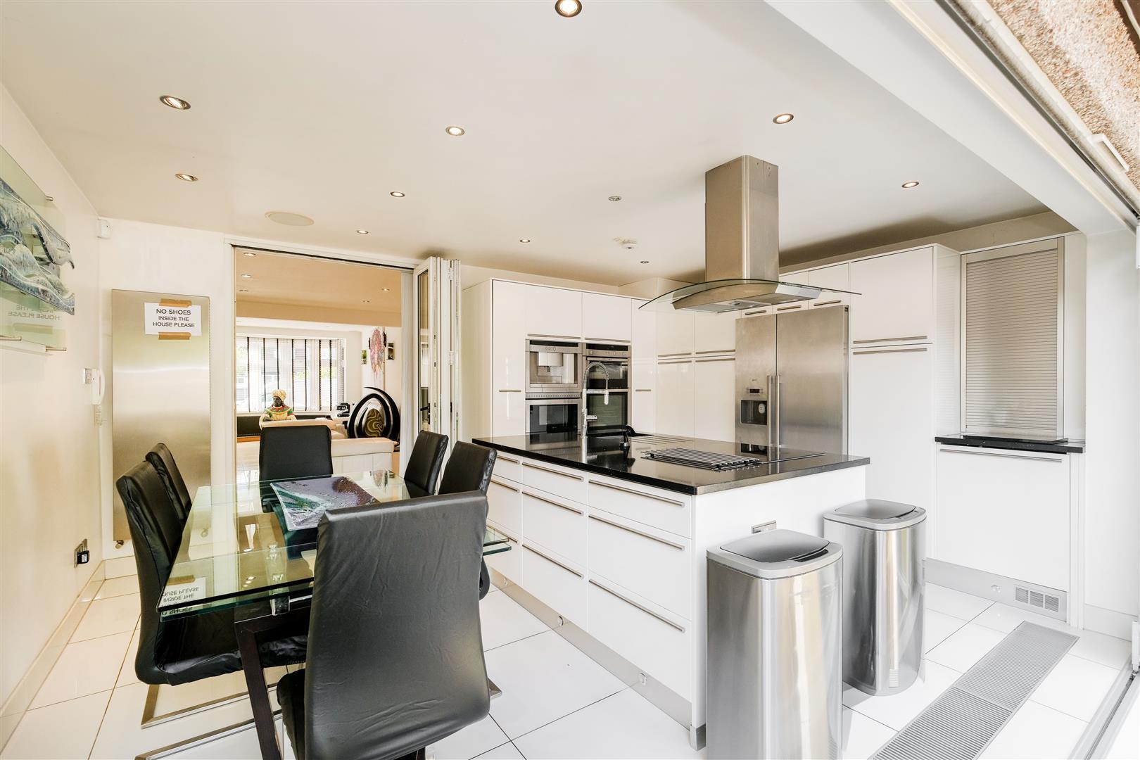 Property Image df7ad07d-c348-47e2-84ec-df6a1bbd4144