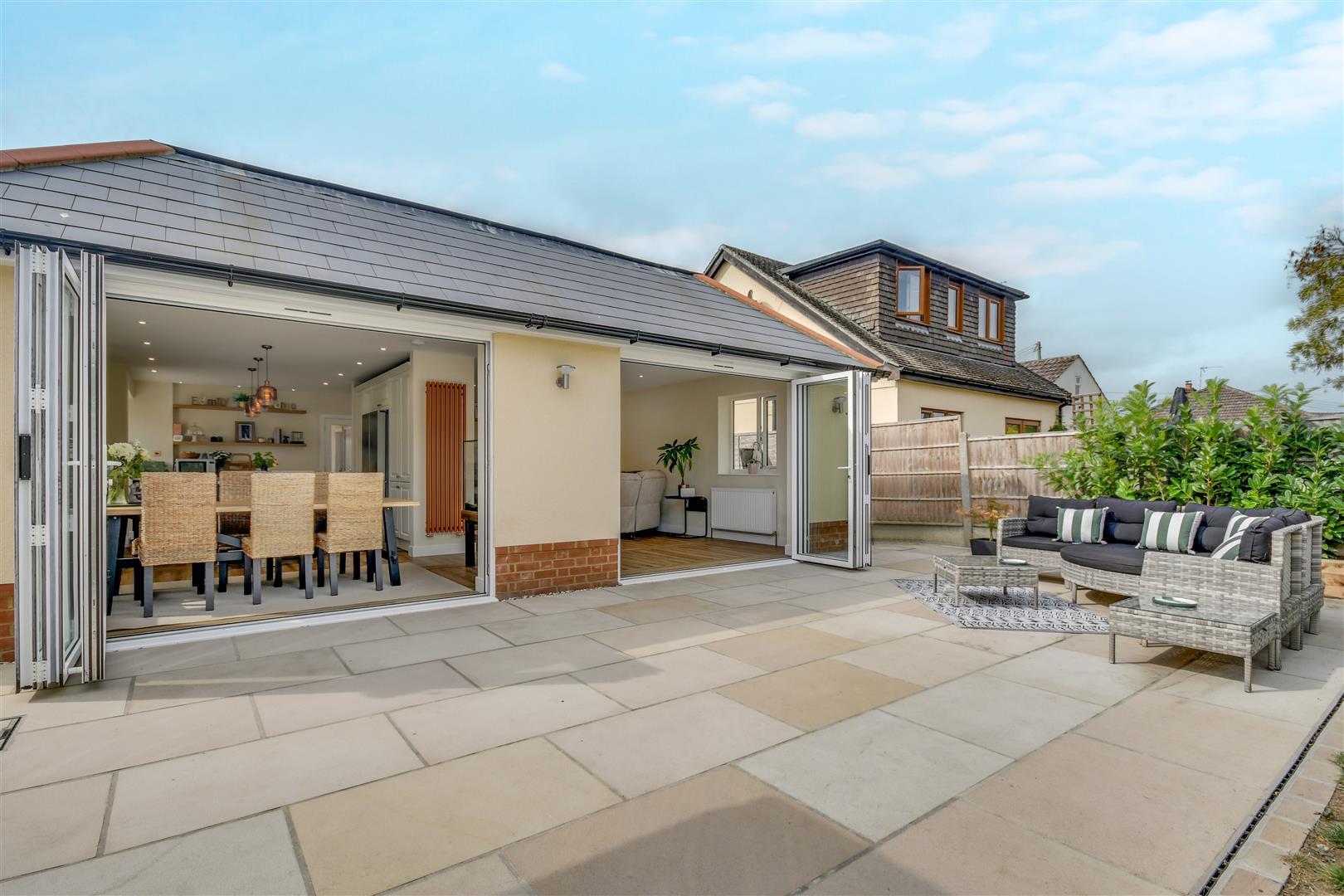 Property Image df7d63e9-8636-4250-bbb9-3e79879e2384