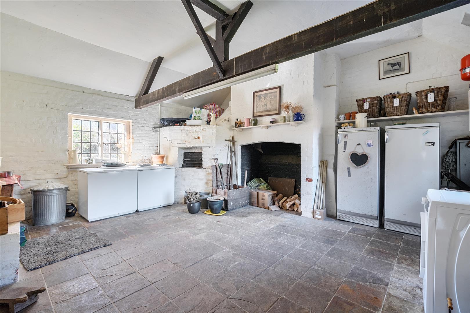 Property Image df950ed8-b87a-465e-a3d9-731d38a04e05