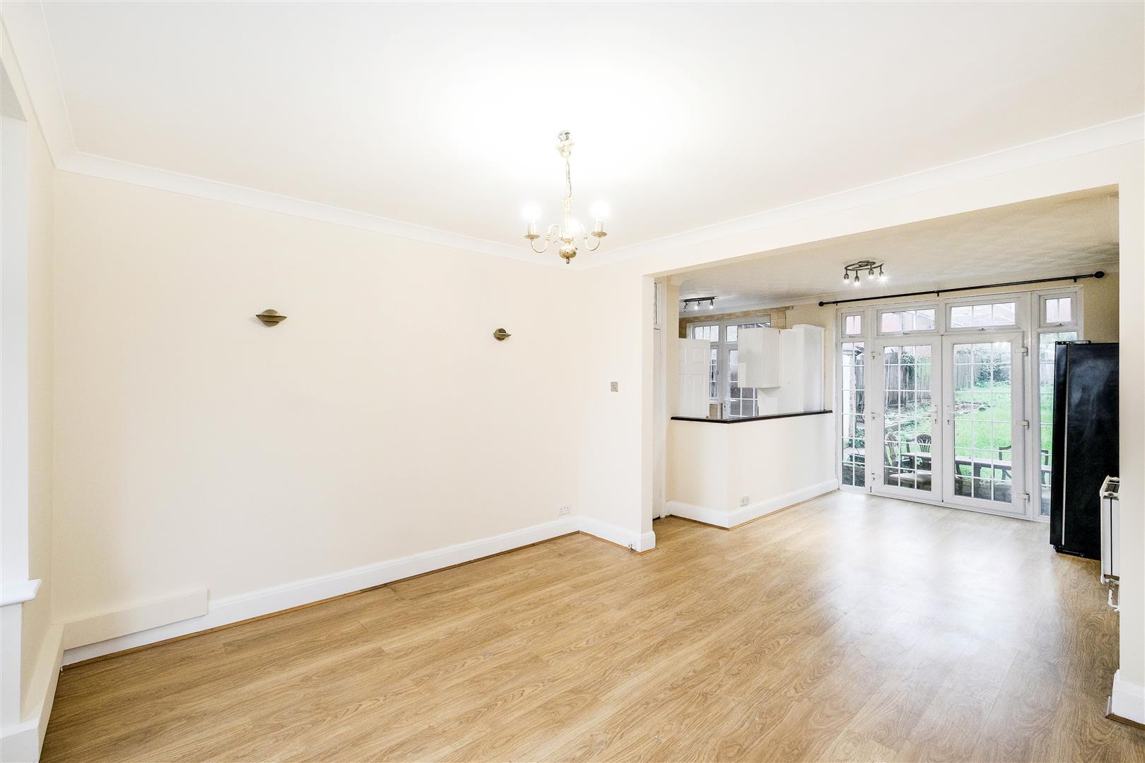 Property Image dfc60d43-d9df-48d8-82c6-3b15adf6b1a5