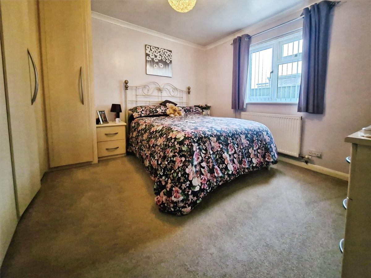 Property Image dfc6b2a2-e064-4876-a947-a181ad22ebcd