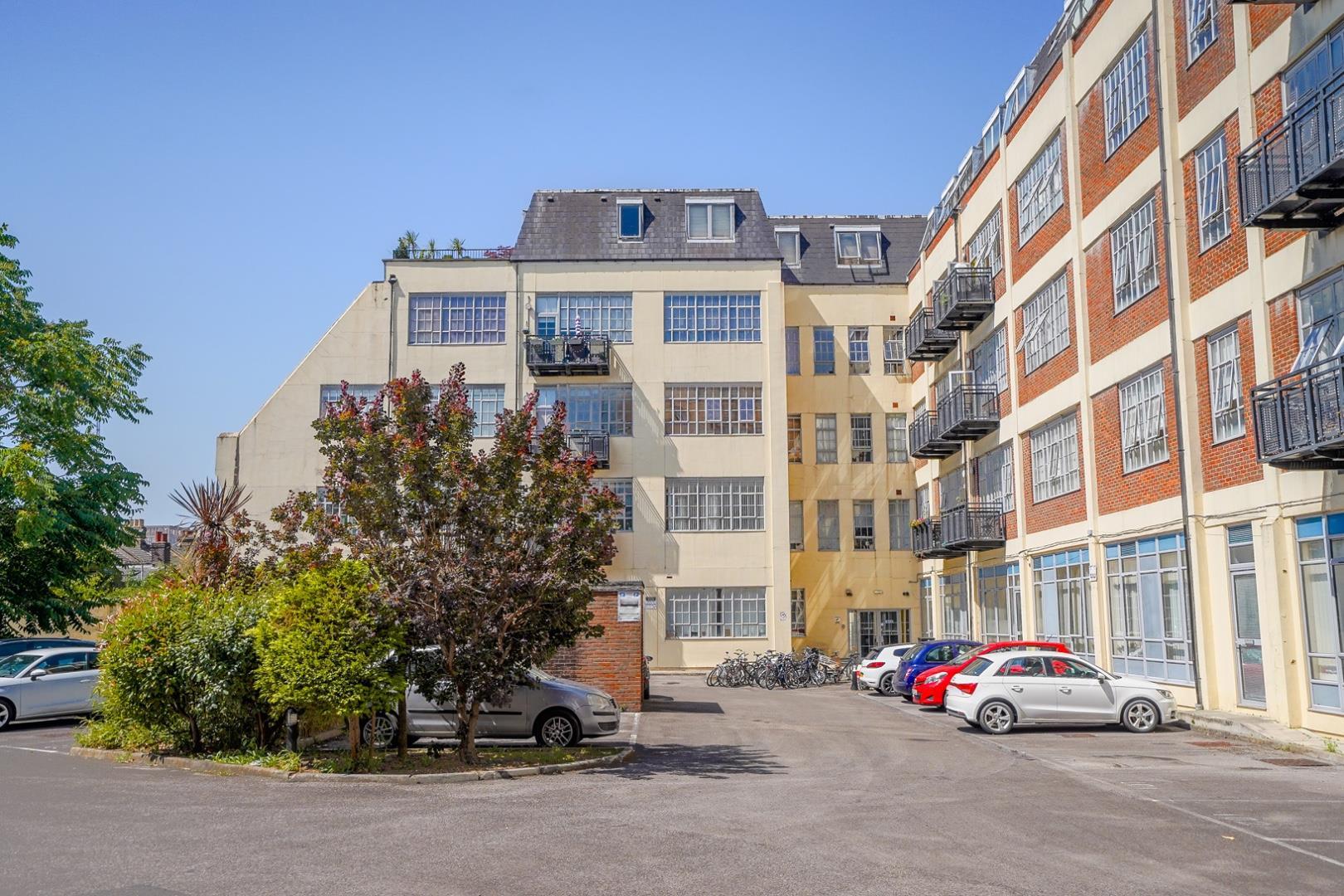 Property Image dff294c0-5b34-4347-8a7b-0dcdefb9d81d