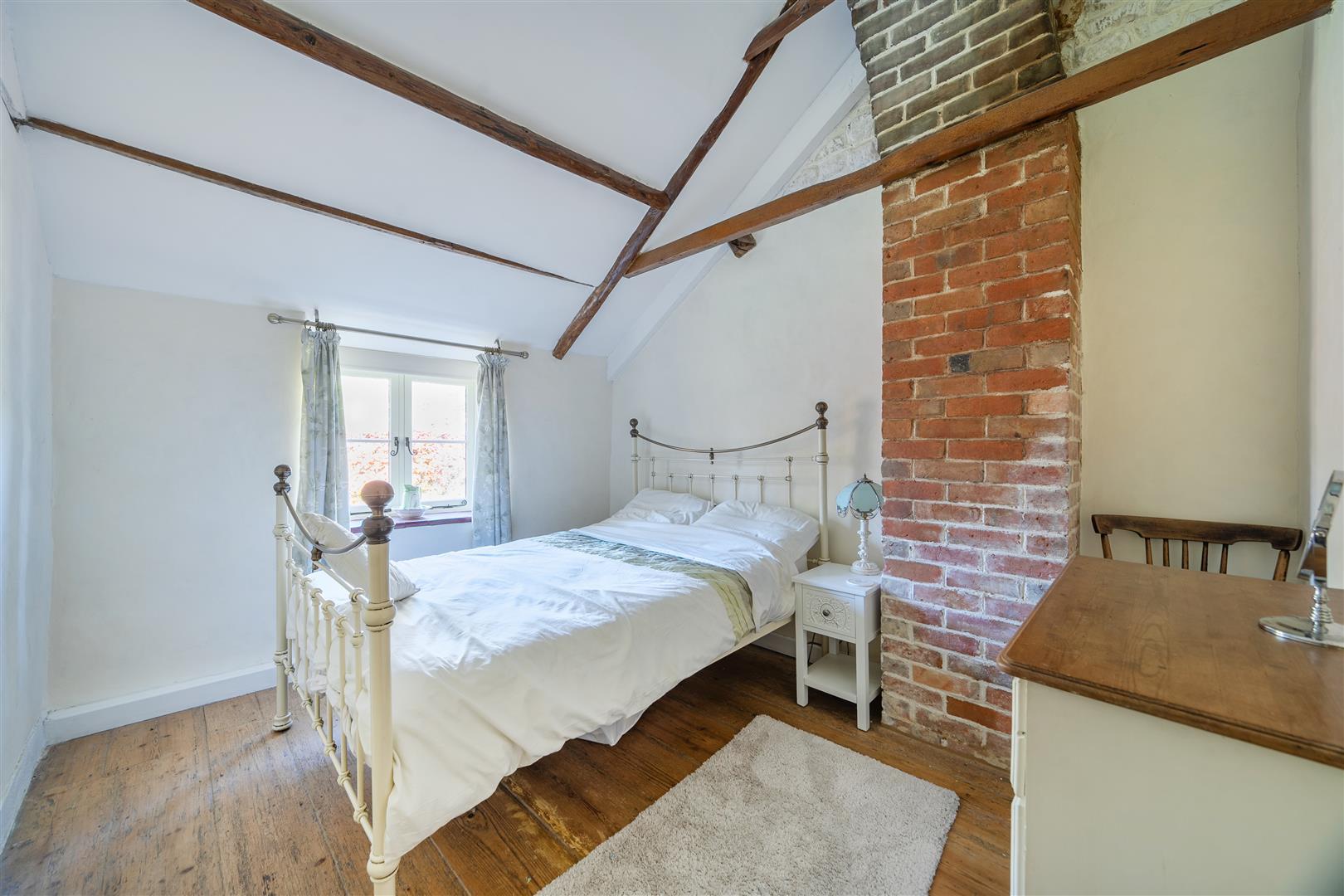 Property Image e000218a-350d-4d1f-b88e-917cc0d397ca