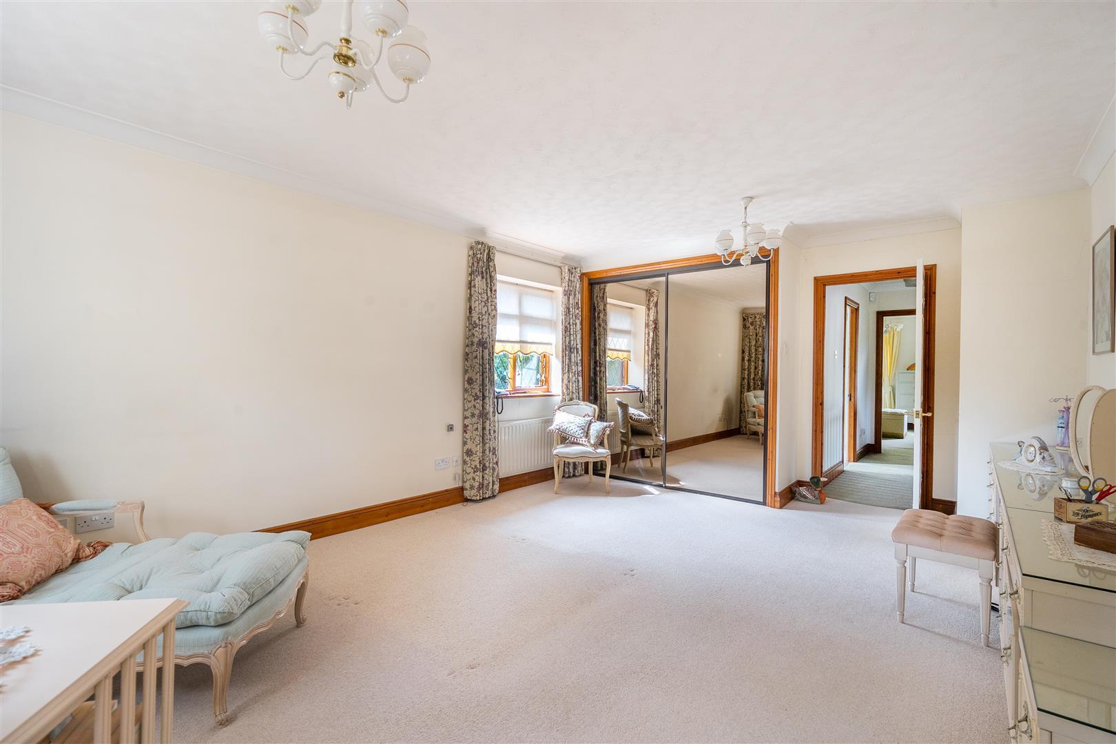 Property Image e00ae1c0-4ef2-4d74-8486-68ba30dce1f9