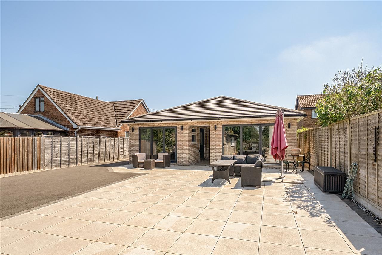 Property Image e00d35a6-3d4c-4841-8174-e95aea6482db