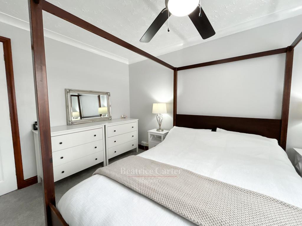 Property Image e015478f-3891-46b2-bb79-5c899a1a8c6d
