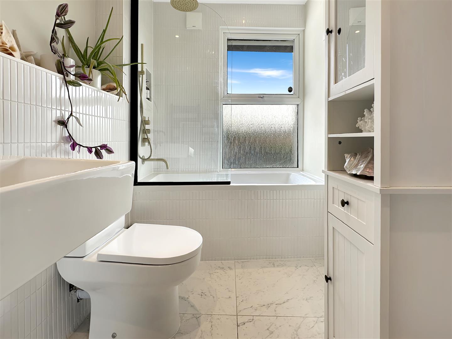 Property Image e025938b-f8f6-4565-97d3-258a173bf53d