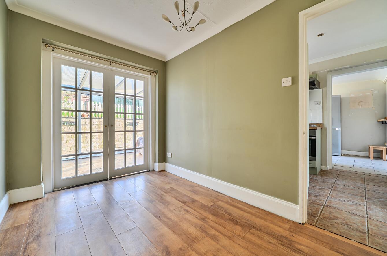 Property Image e0260e48-6e44-48ca-b8ca-a6345d8ba123