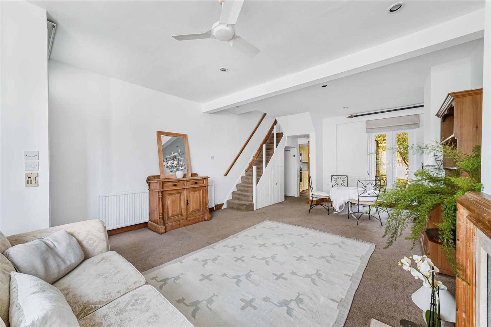 Property Image e02761f4-b1a3-4ee1-9d76-e9f7bd233cf4