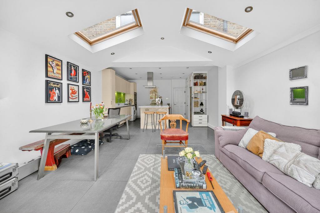 Property Image e02ca0b7-9f05-419f-af3c-56648d19ed1a