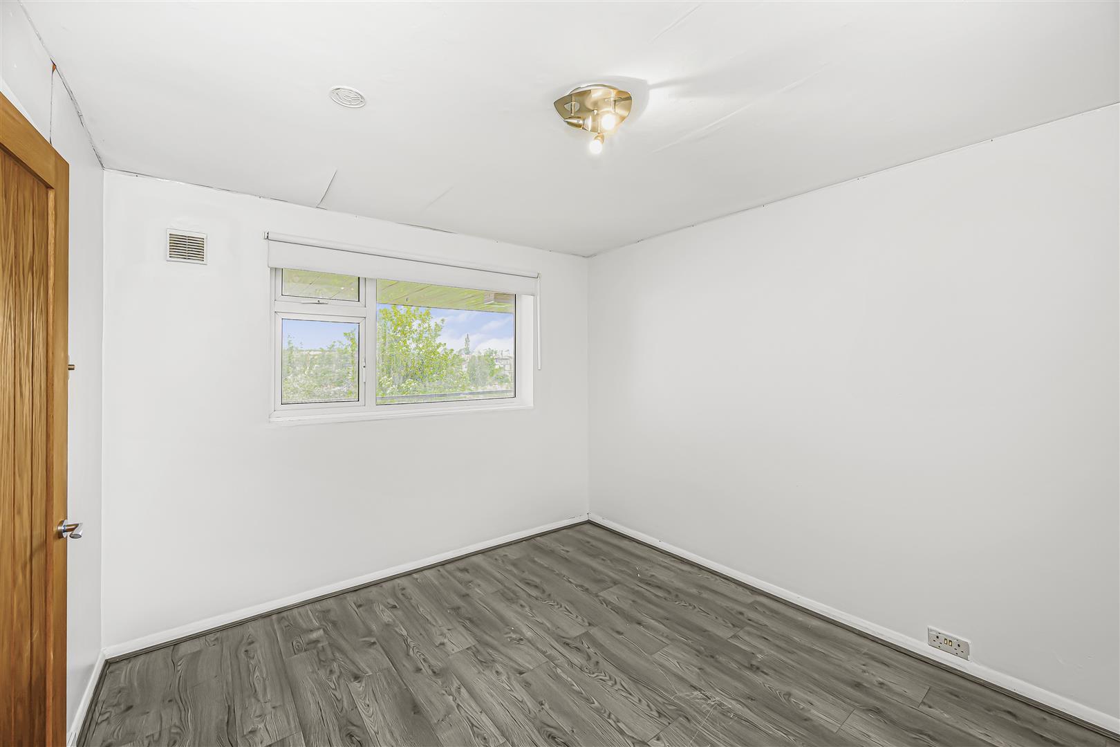 Property Image e03349b7-e611-44e0-b412-3a312d2b37f6