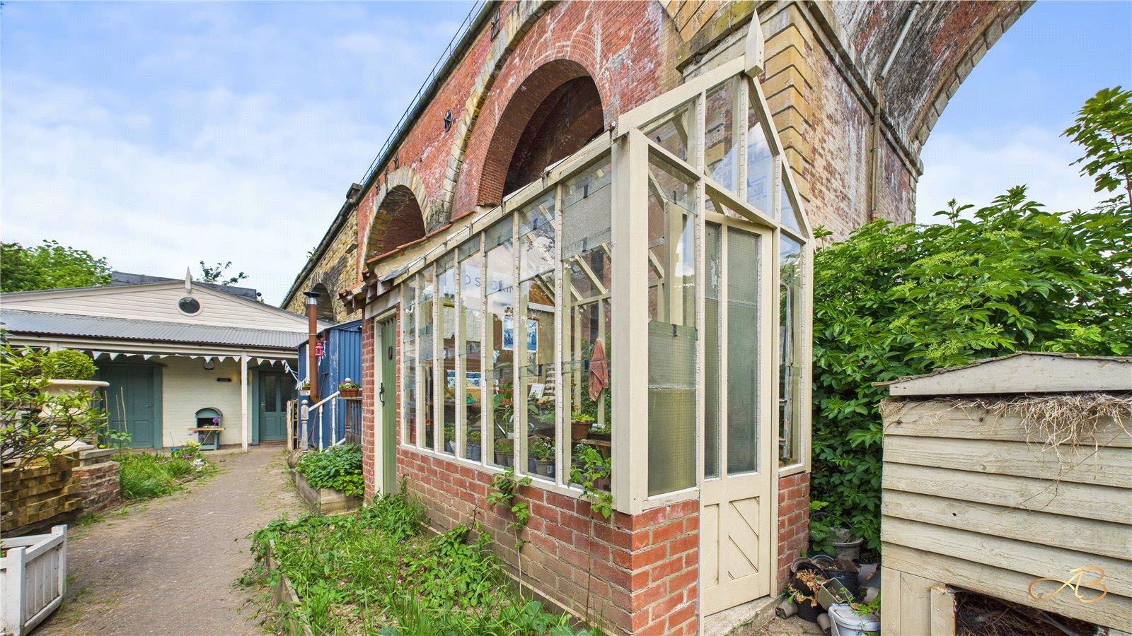 Property Image e03501e4-6184-4b7c-89d1-717745bcf19e