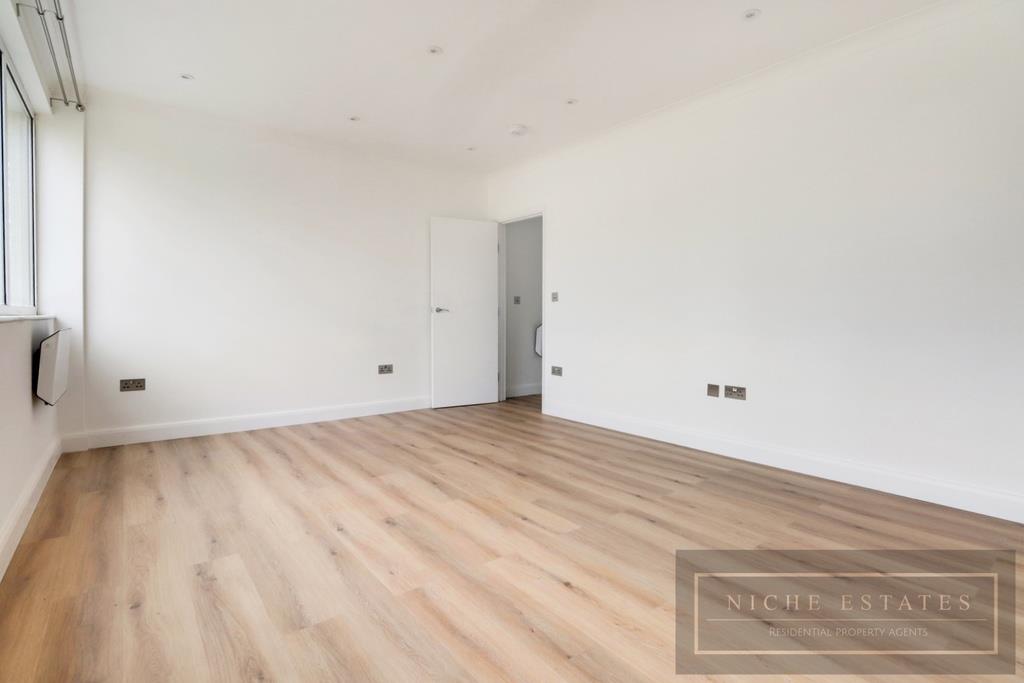 Property Image e03d4576-19b7-4917-bed8-73f6e4f76357