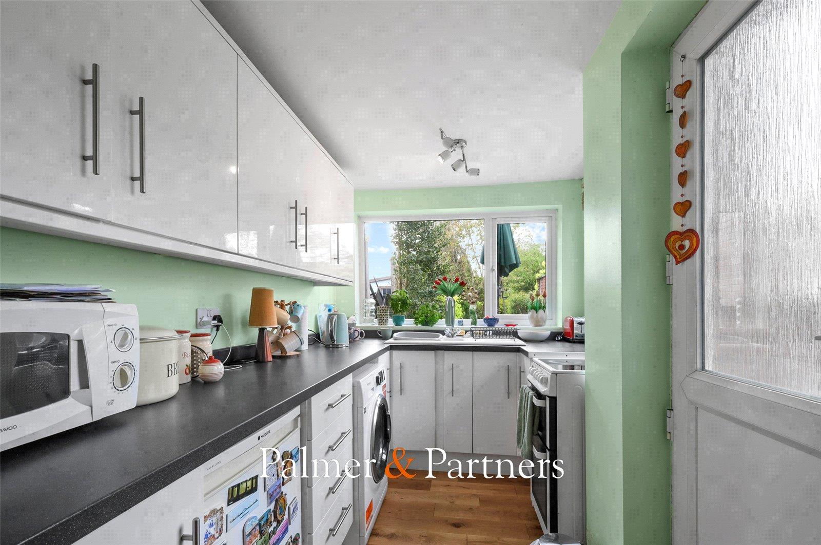 Property Image e040bf0d-df81-445d-906d-69351a91eac7