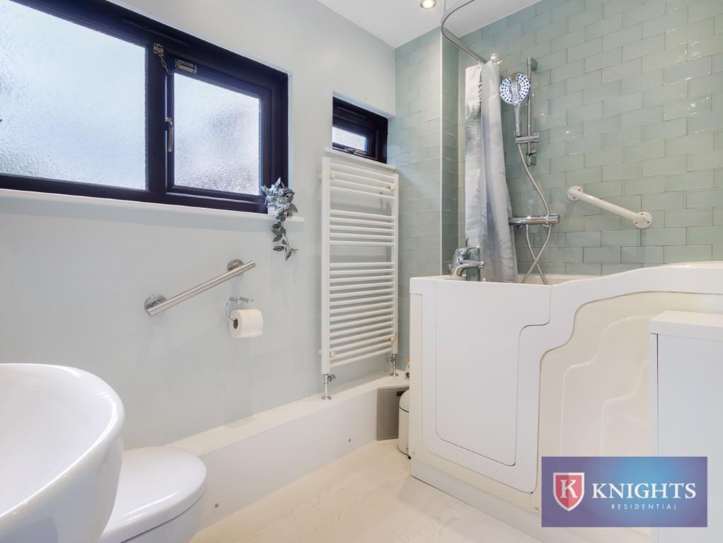 Property Image e045a04c-7957-4128-b8d9-63aa9a3f86c4