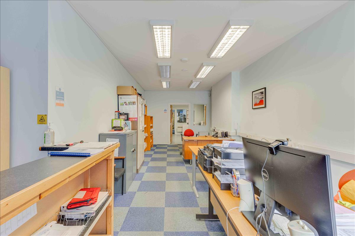 Property Image e04a592e-cf2b-4092-8917-9fe6a0745b4c