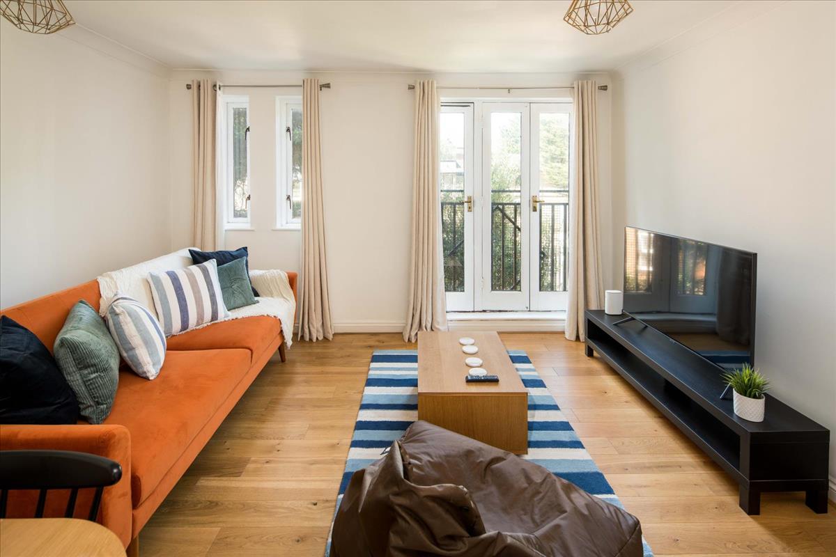 Property Image e04dde62-f908-47b9-9c02-625a67477b11