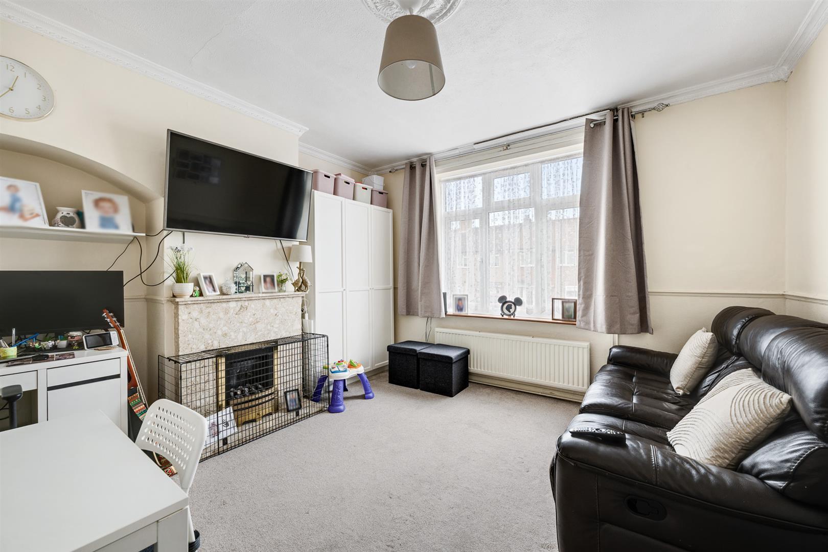 Property Image e0580879-8752-4429-bf00-74bc6160f67d