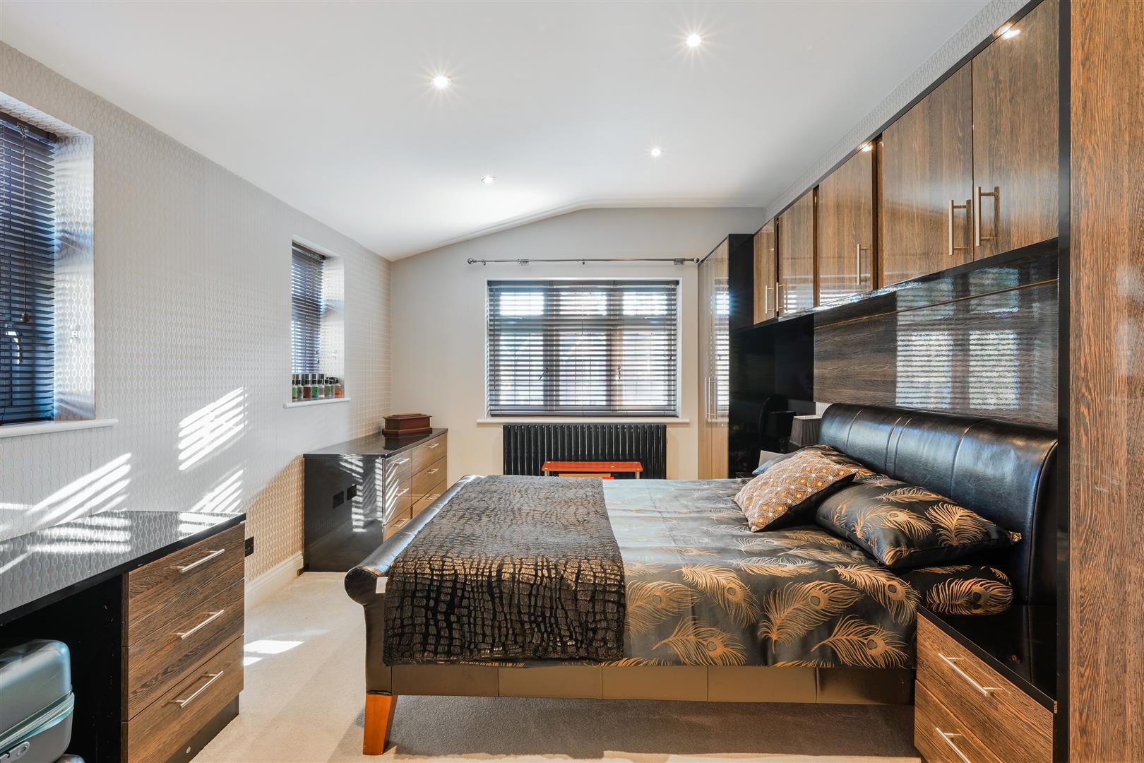 Property Image e06349d3-37ad-4c08-b6c0-87397914bff4