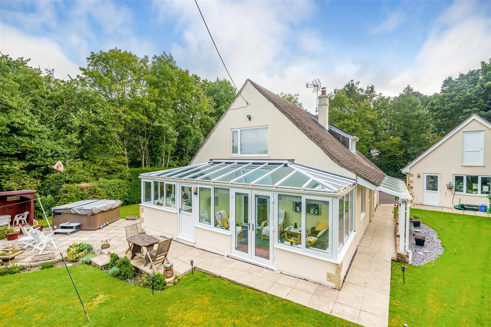 Property Image e06410da-92a5-4218-a474-c8328794f94b