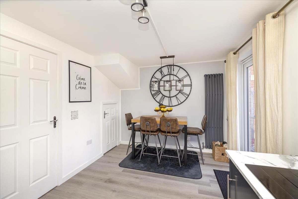 Property Image e06a532c-7996-4be7-ba6a-9b3cb831895e