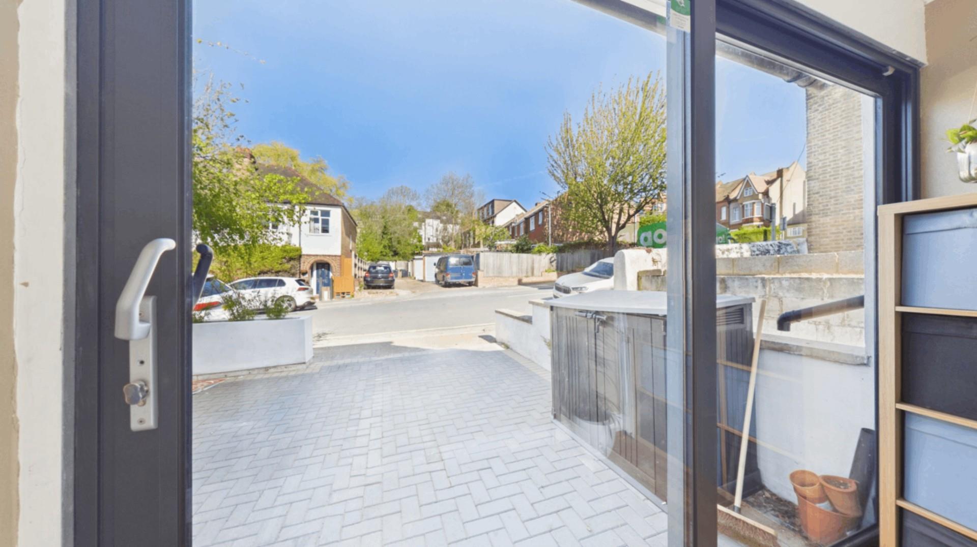 Property Image e07137d6-a6b1-428f-b277-51293cef5df1