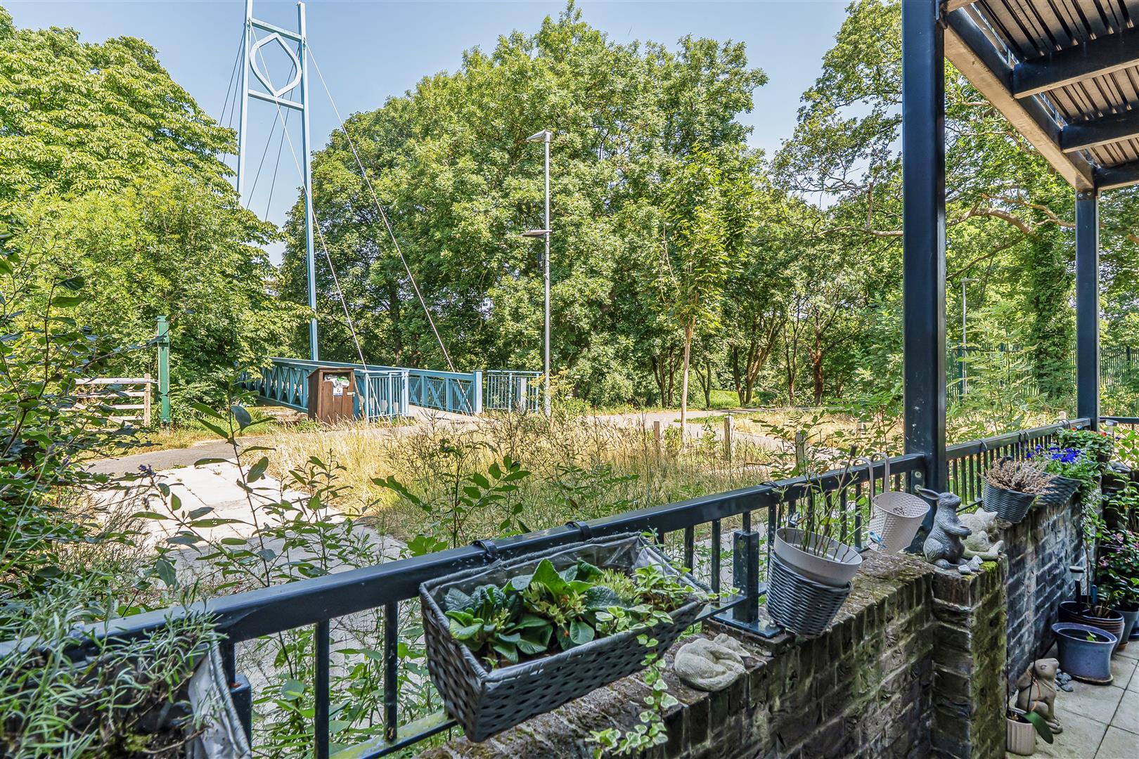 Property Image e076f101-e9a7-491a-9dee-a6665ba0c95f