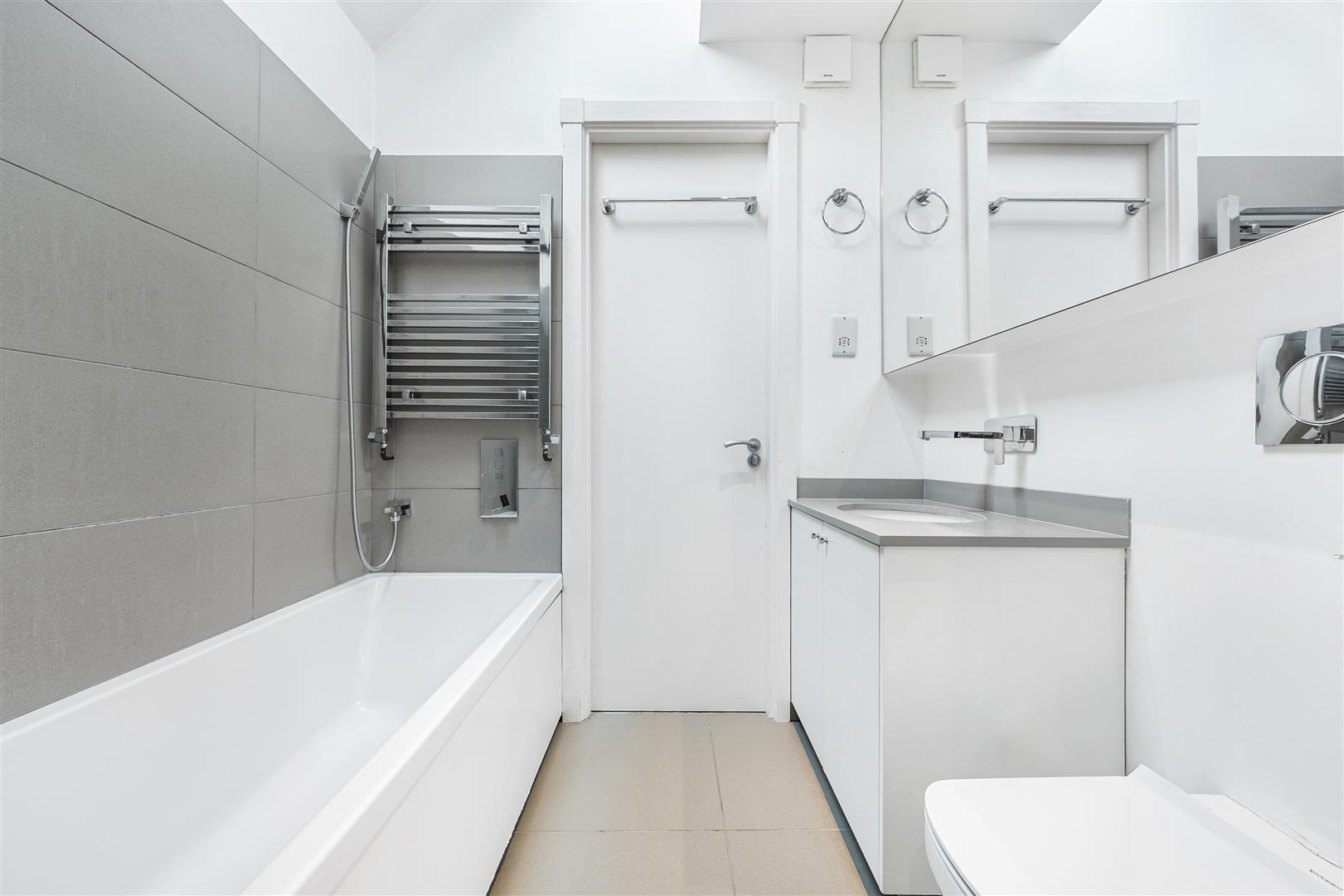 Property Image e09114dd-c97f-40e0-a9bf-60b0e5107a9d