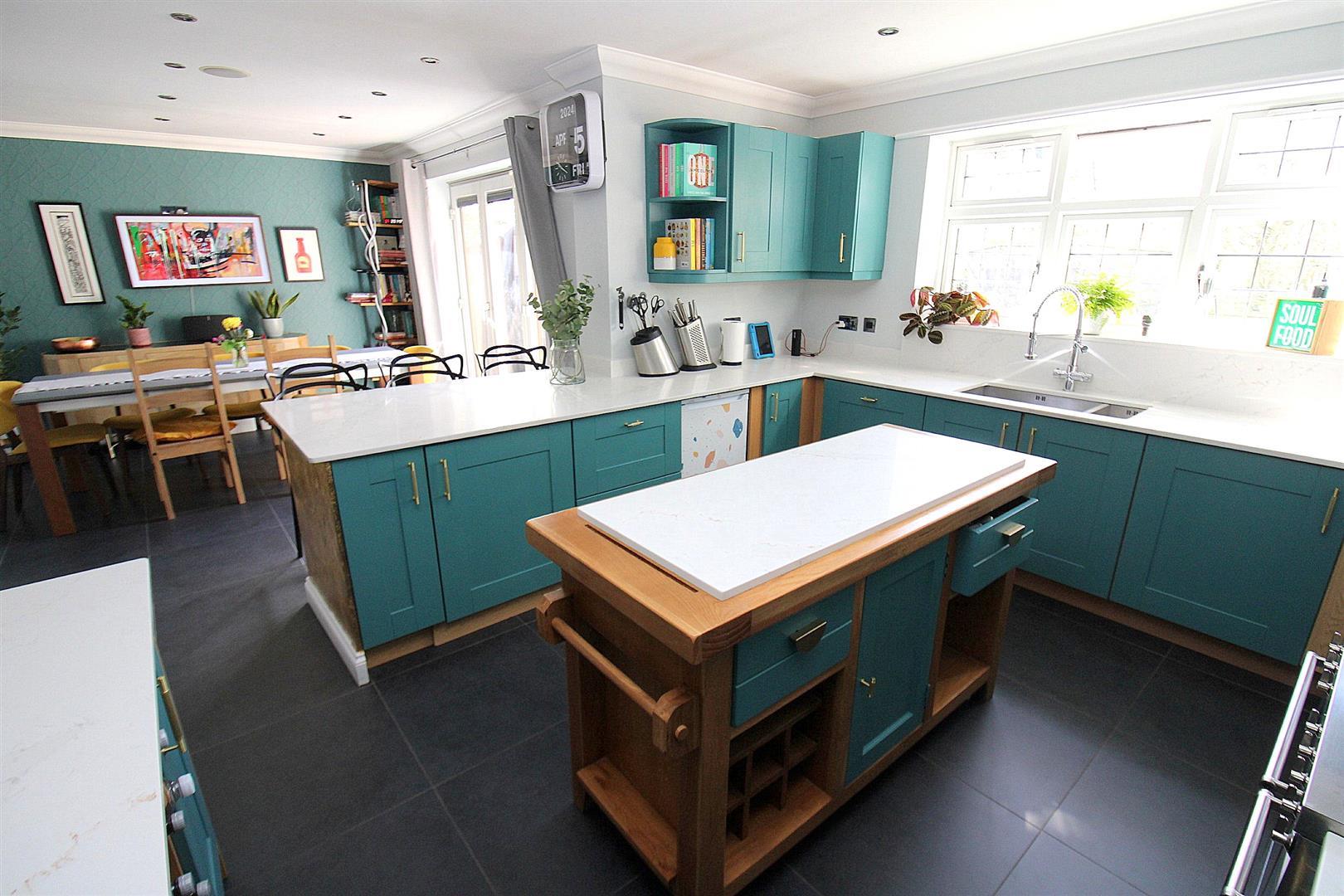 Property Image e09c0c7c-c580-4f8e-aef9-9cdc8484b438