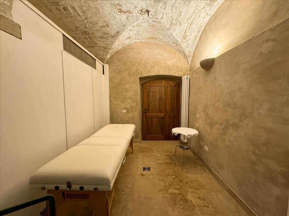 Property Image e0a04a0d-3636-4172-9e82-d8ae719b6b18