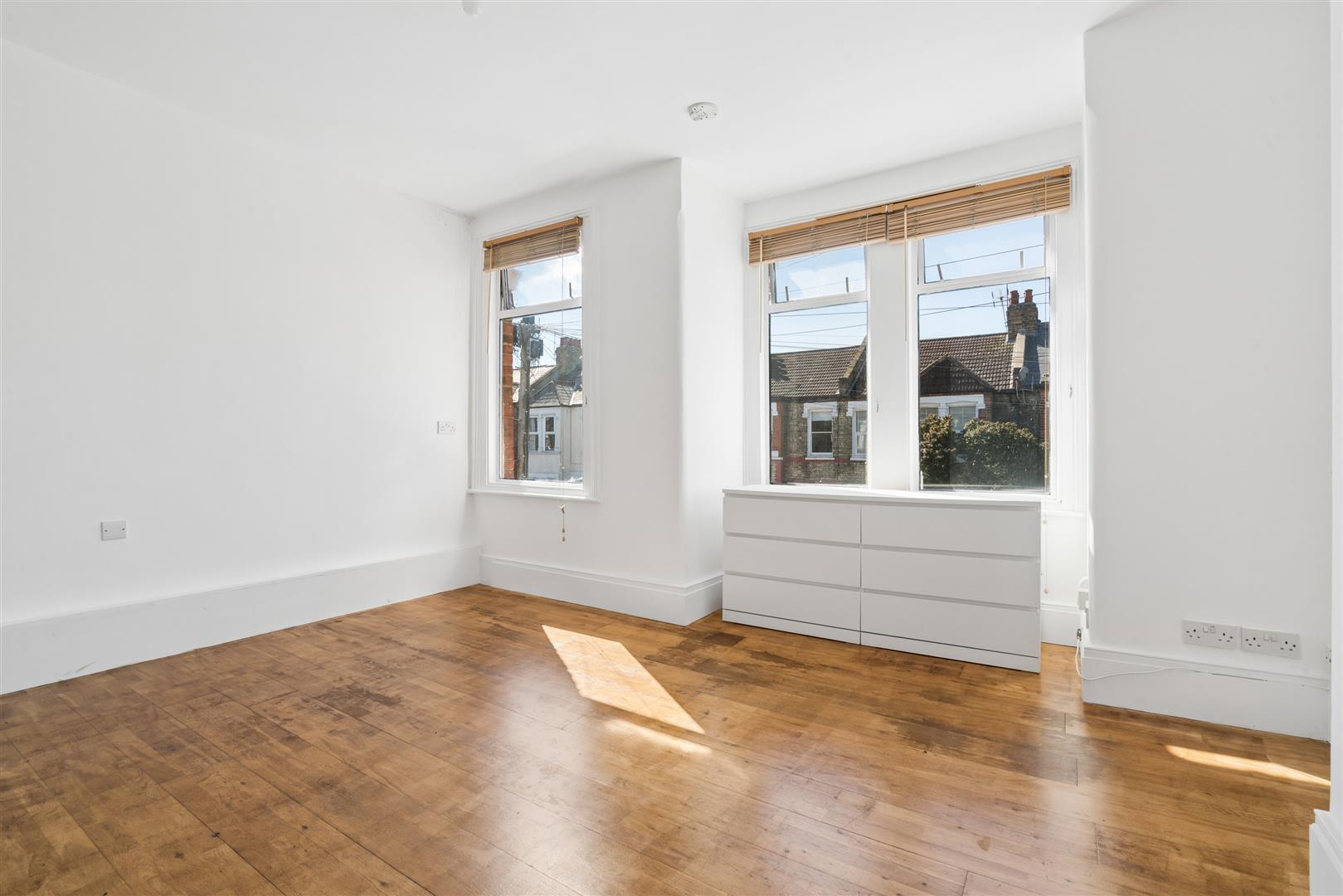 Property Image e0ace308-e64c-4f7f-9254-dca2e13442da