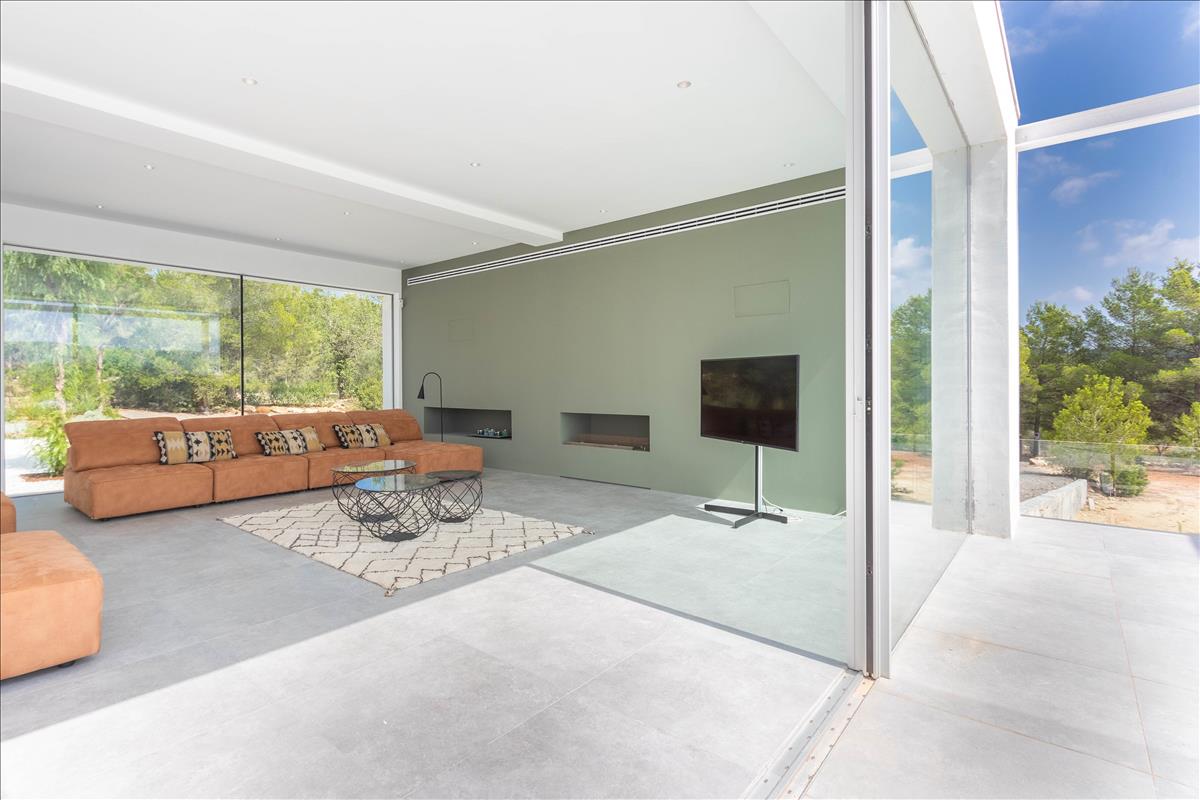 Property Image e0b0009a-67e7-492c-96f9-ba00ba781b28