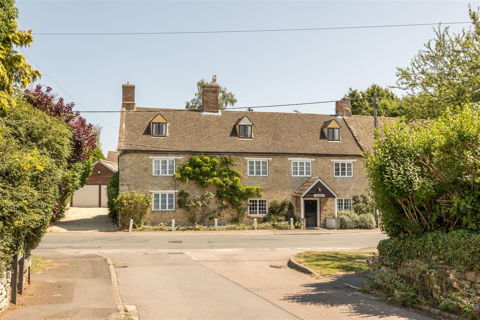Property Image e0cc3a8a-b1b6-4adb-a9ca-29dca154864c