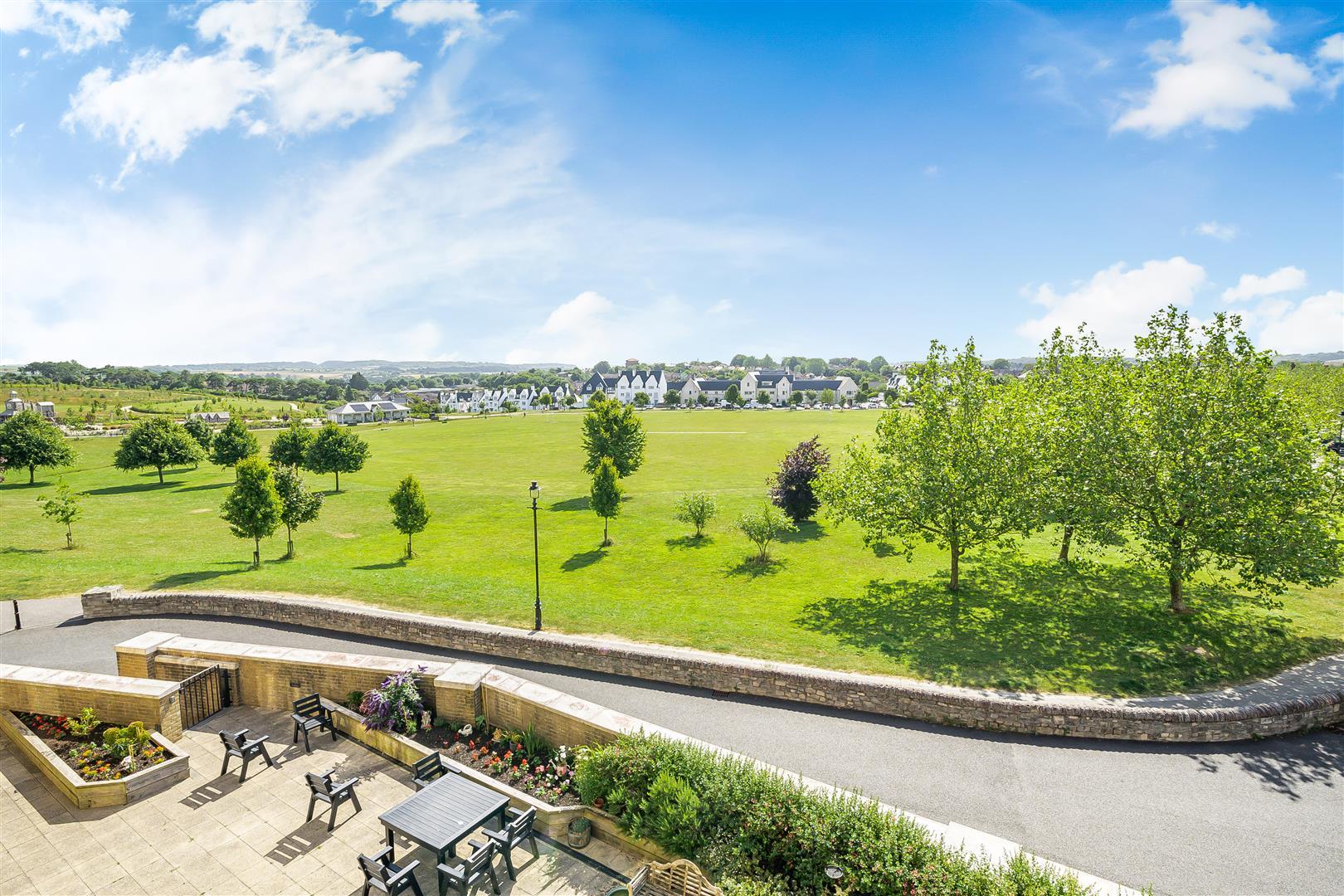 Property Image e0cee3fe-5792-48d1-b7f4-6c525e1a04c2