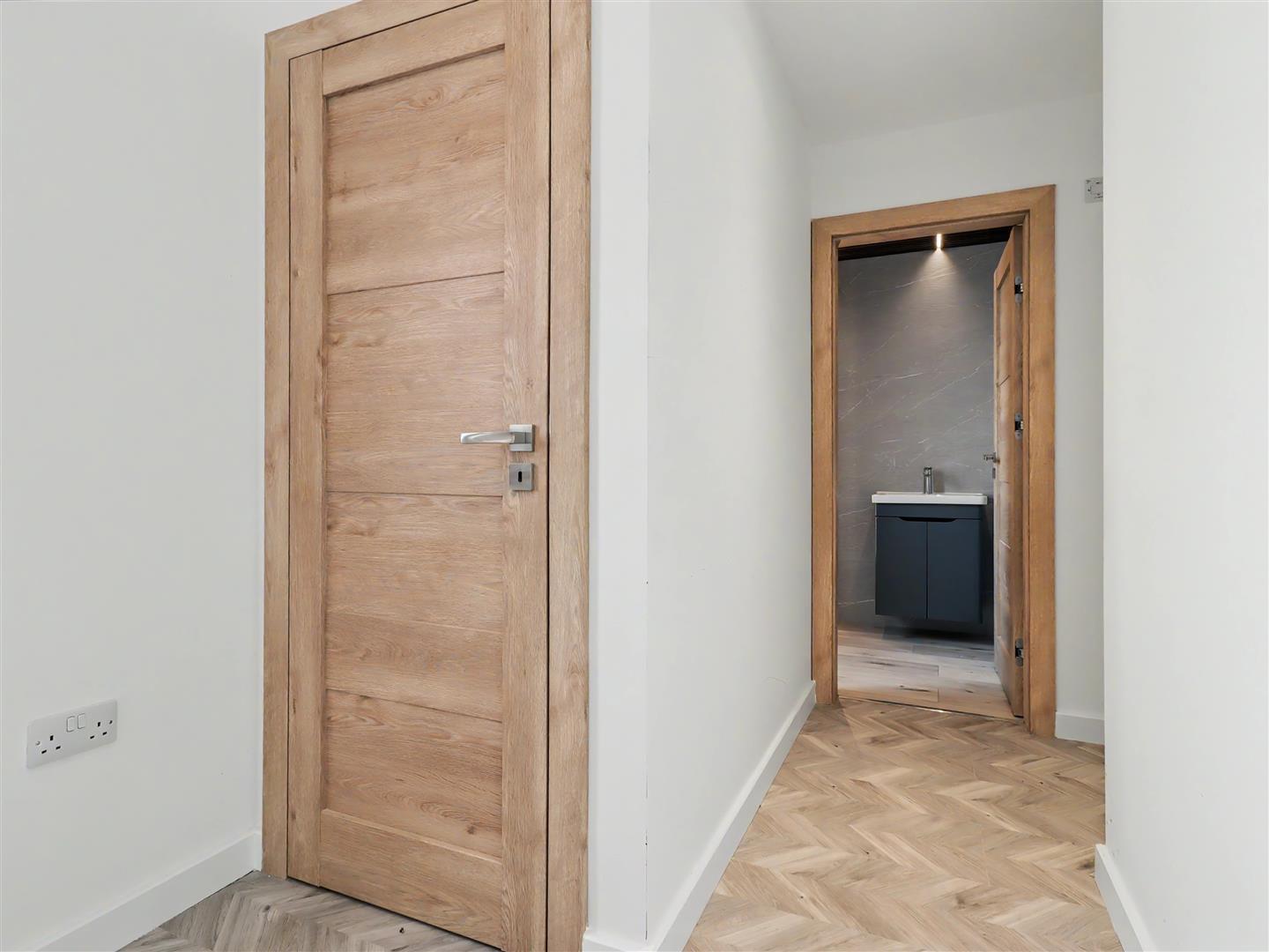 Property Image e0e45fbc-19b3-4167-bf69-61206336ee17