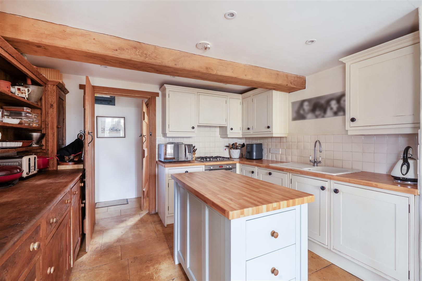 Property Image e0e81064-502a-42c5-80bd-8702e8abfcb5