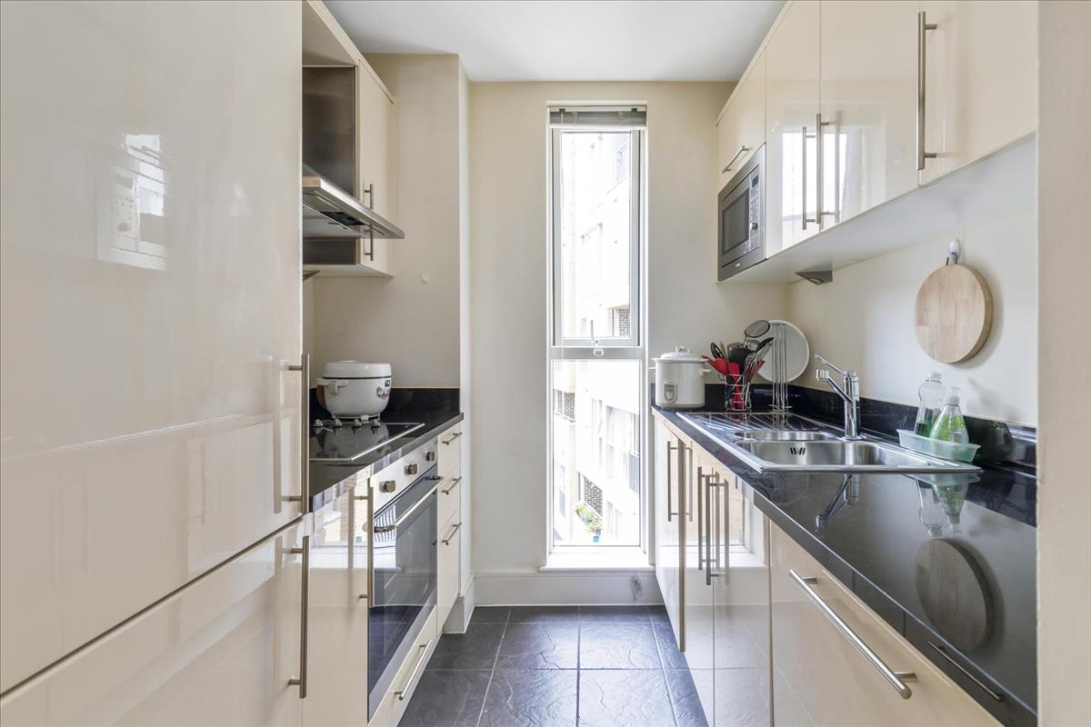Property Image e0e81f4c-85f7-4b3e-aa8b-f8228b9e7a19