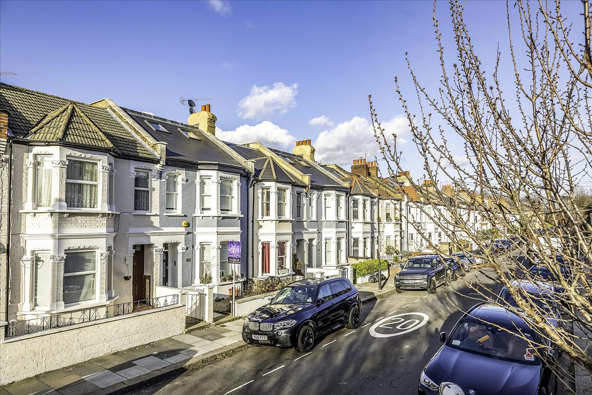 Property Image e0e88041-3f91-46b5-a23c-fe53b621a990