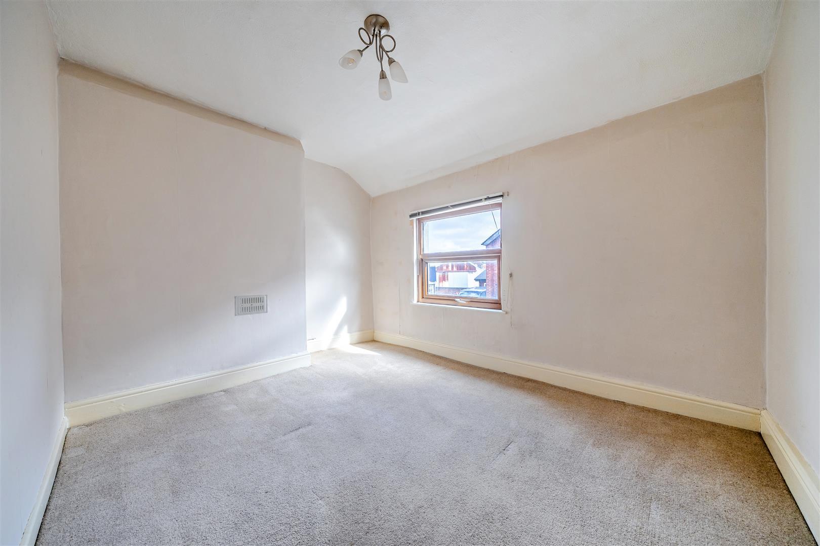 Property Image e0f16ceb-4ff4-4d3f-be2e-71228a78e1b5